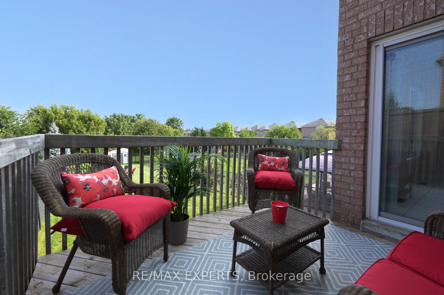 266 Royalpark Way