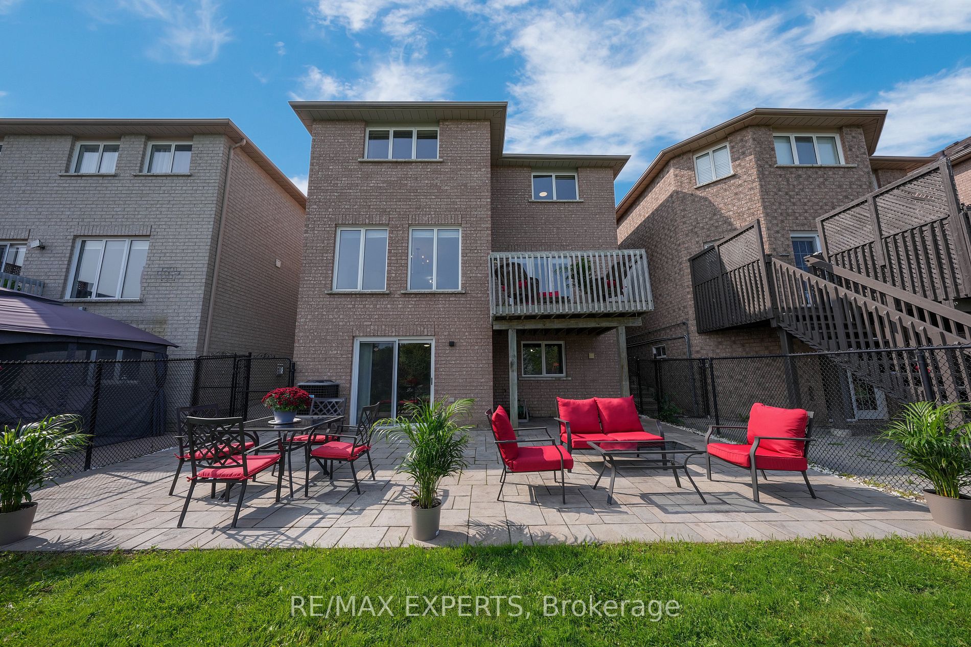 266 Royalpark Way