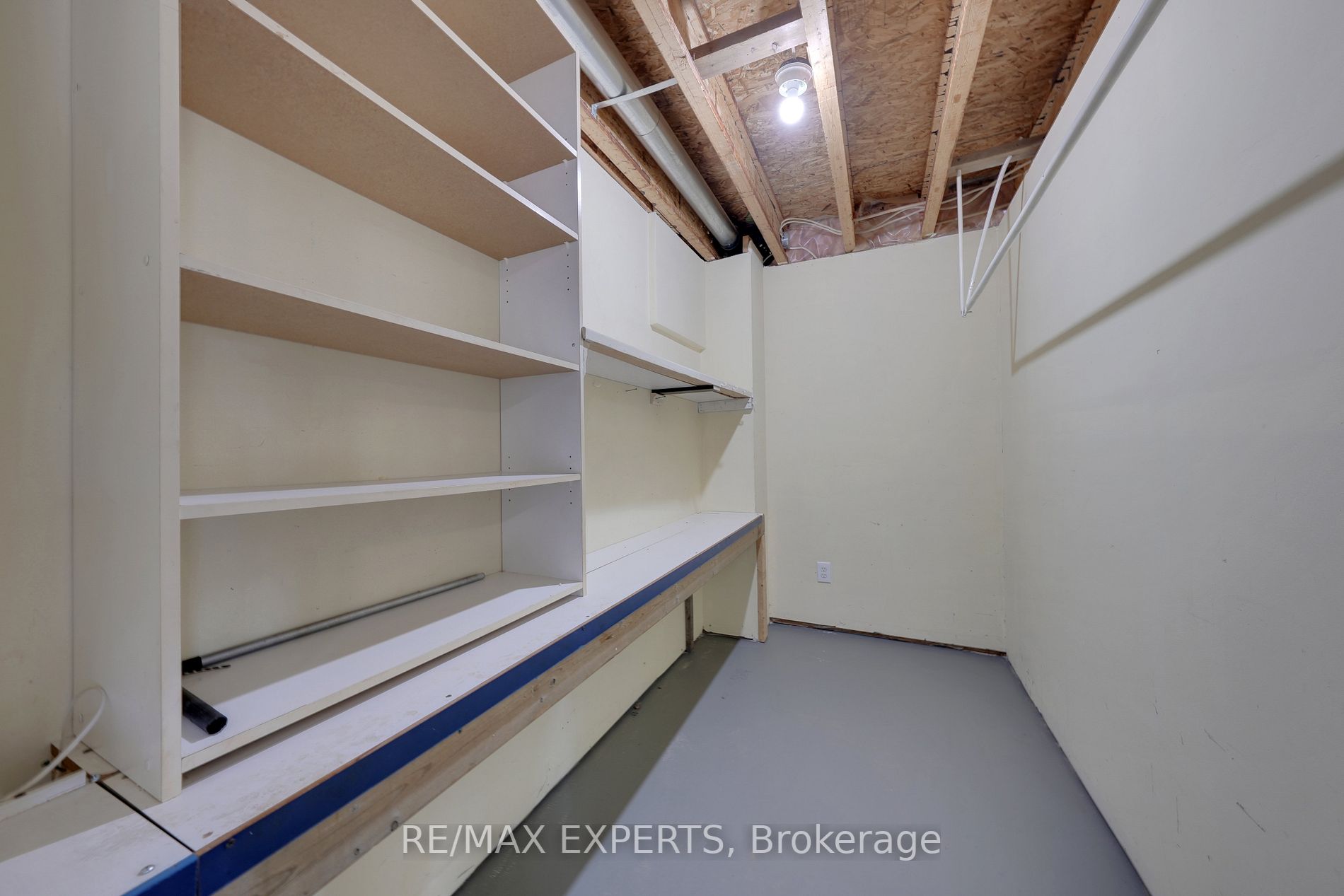 266 Royalpark Way