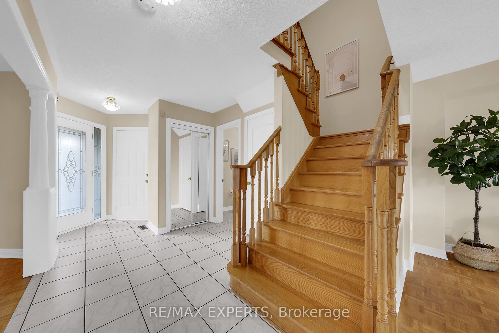 266 Royalpark Way