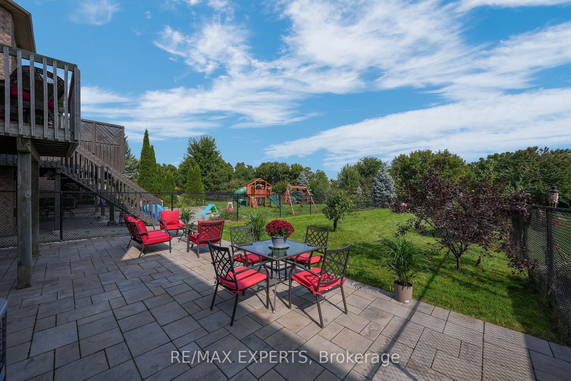 266 Royalpark Way