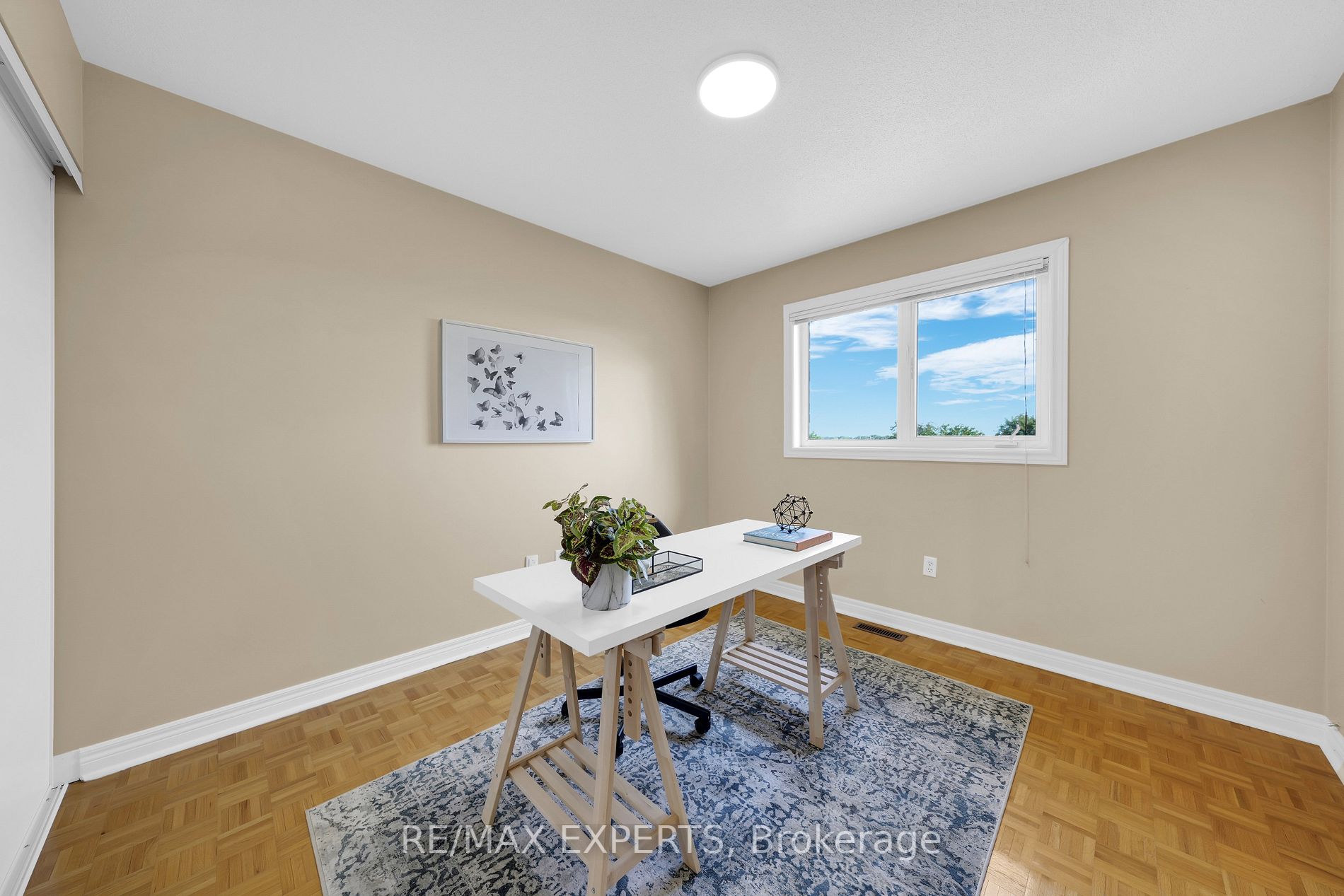 266 Royalpark Way