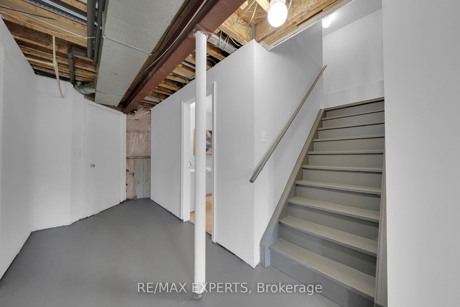 266 Royalpark Way