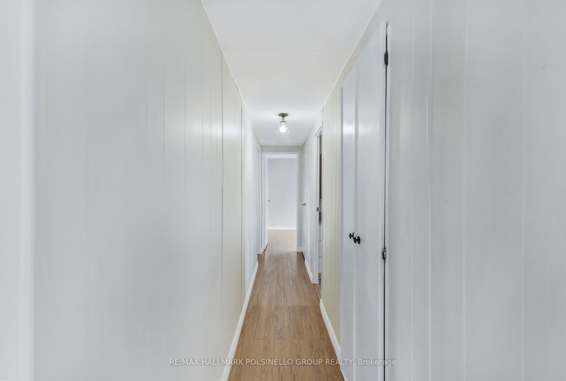 4 Mimosa Dr