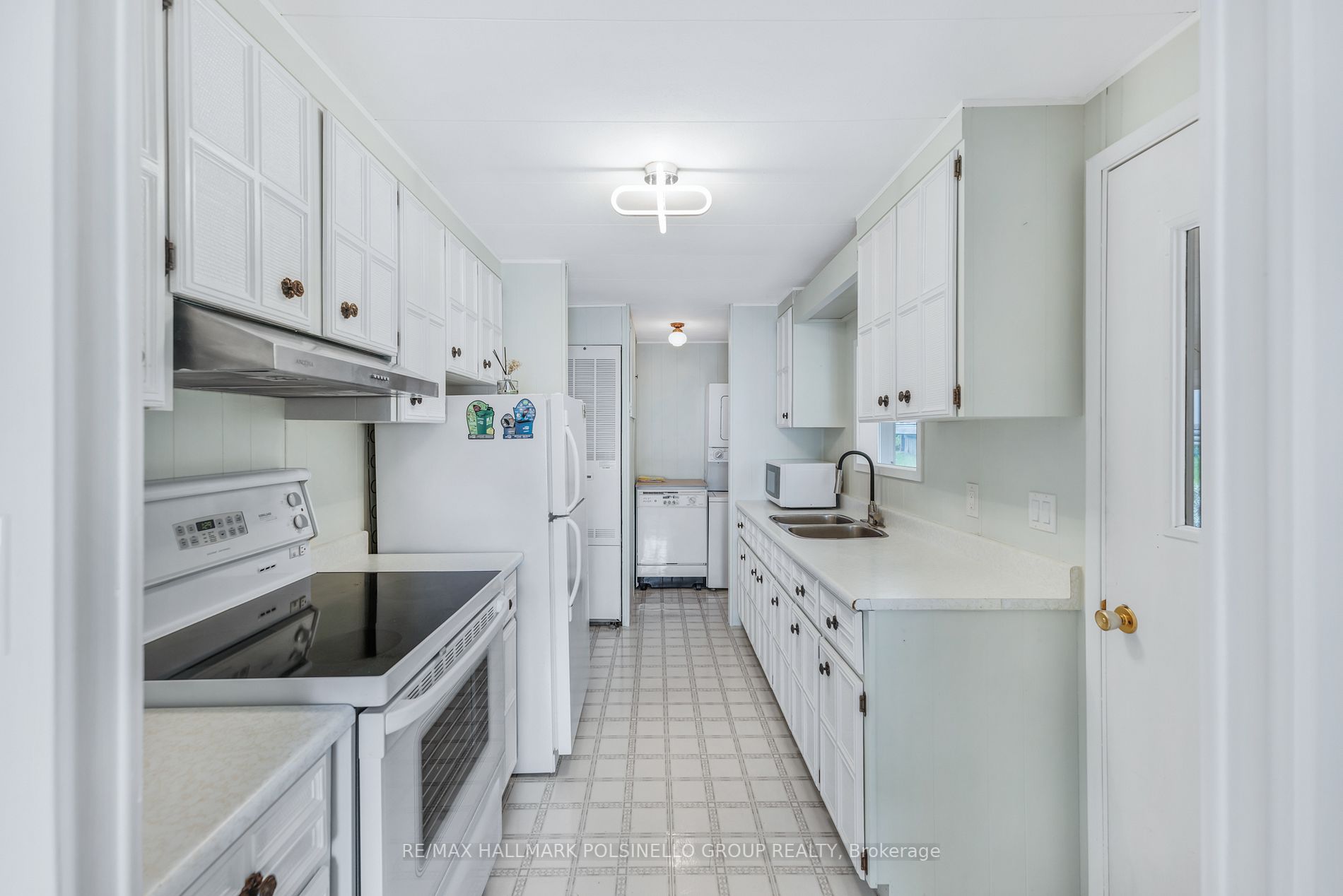 4 Mimosa Dr
