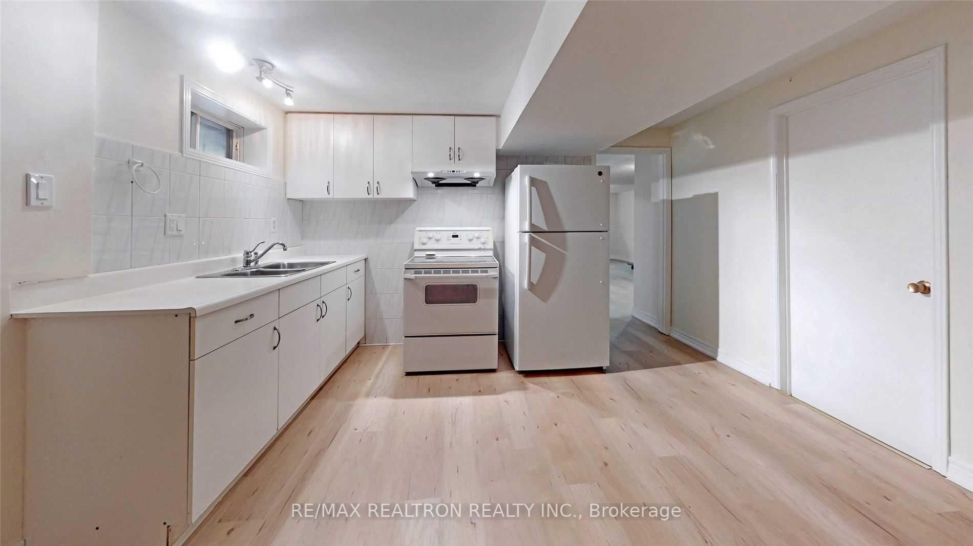 80 Maplegrove Ave, #Lower