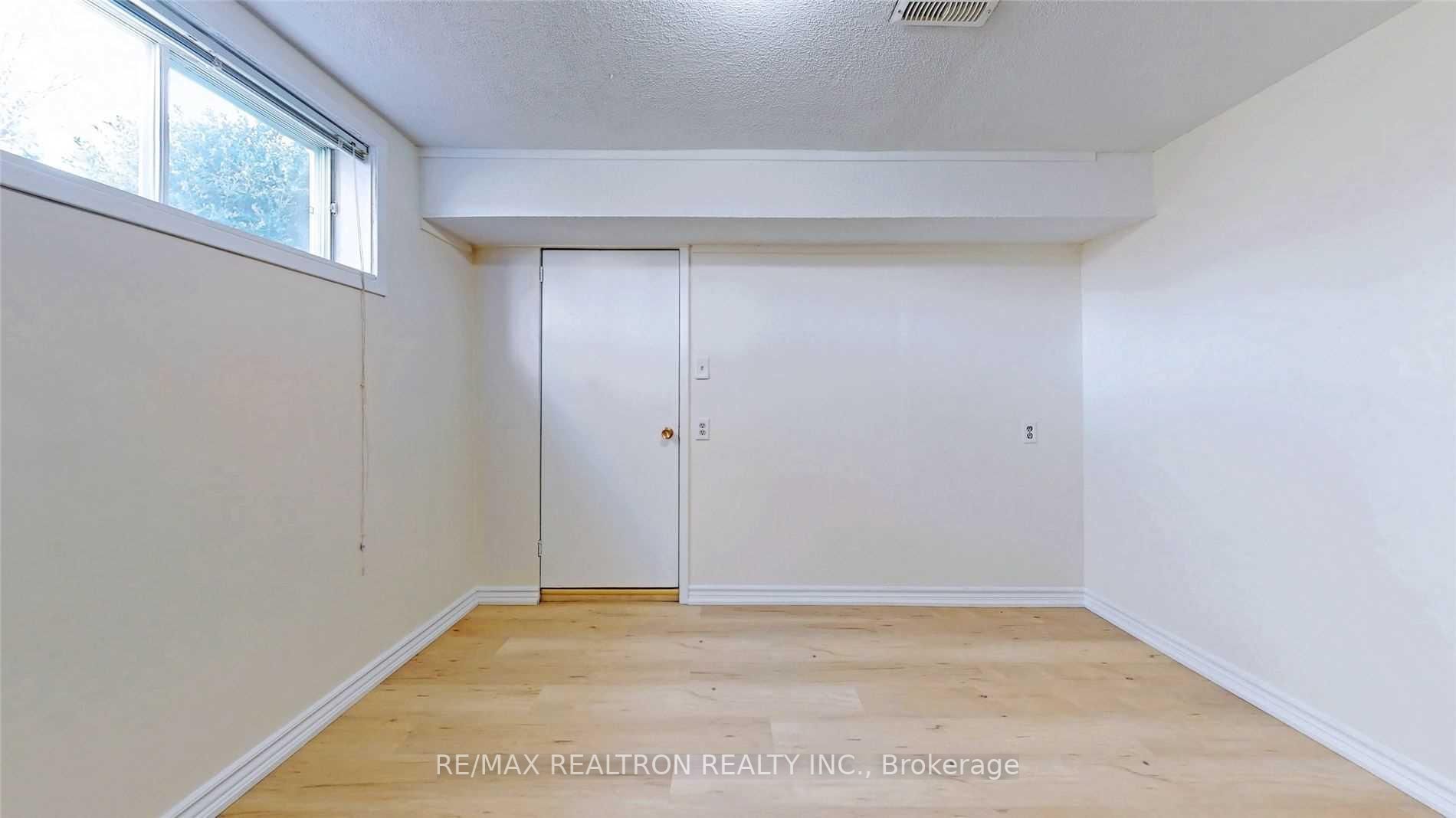 80 Maplegrove Ave, #Lower