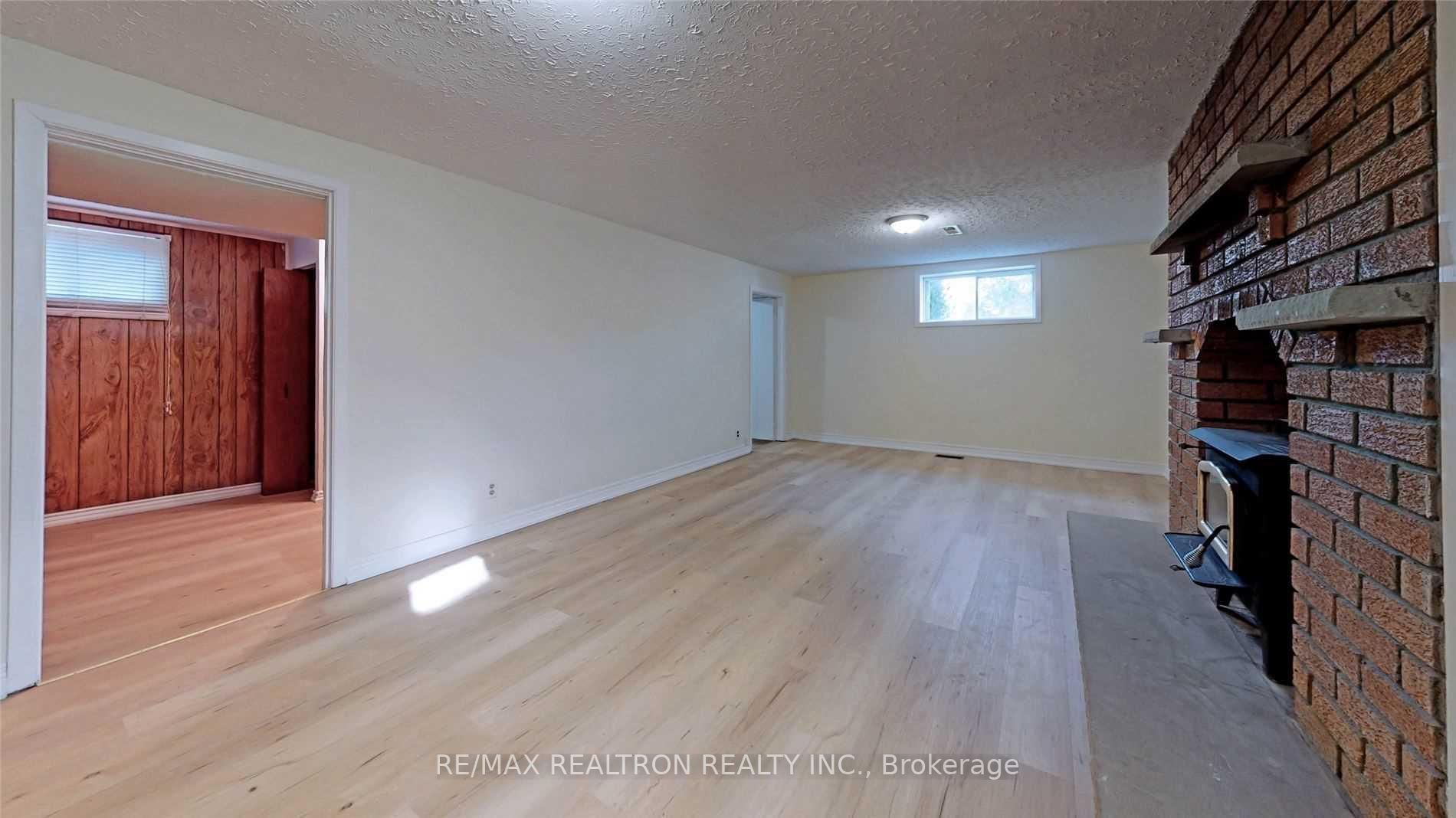 80 Maplegrove Ave, #Lower