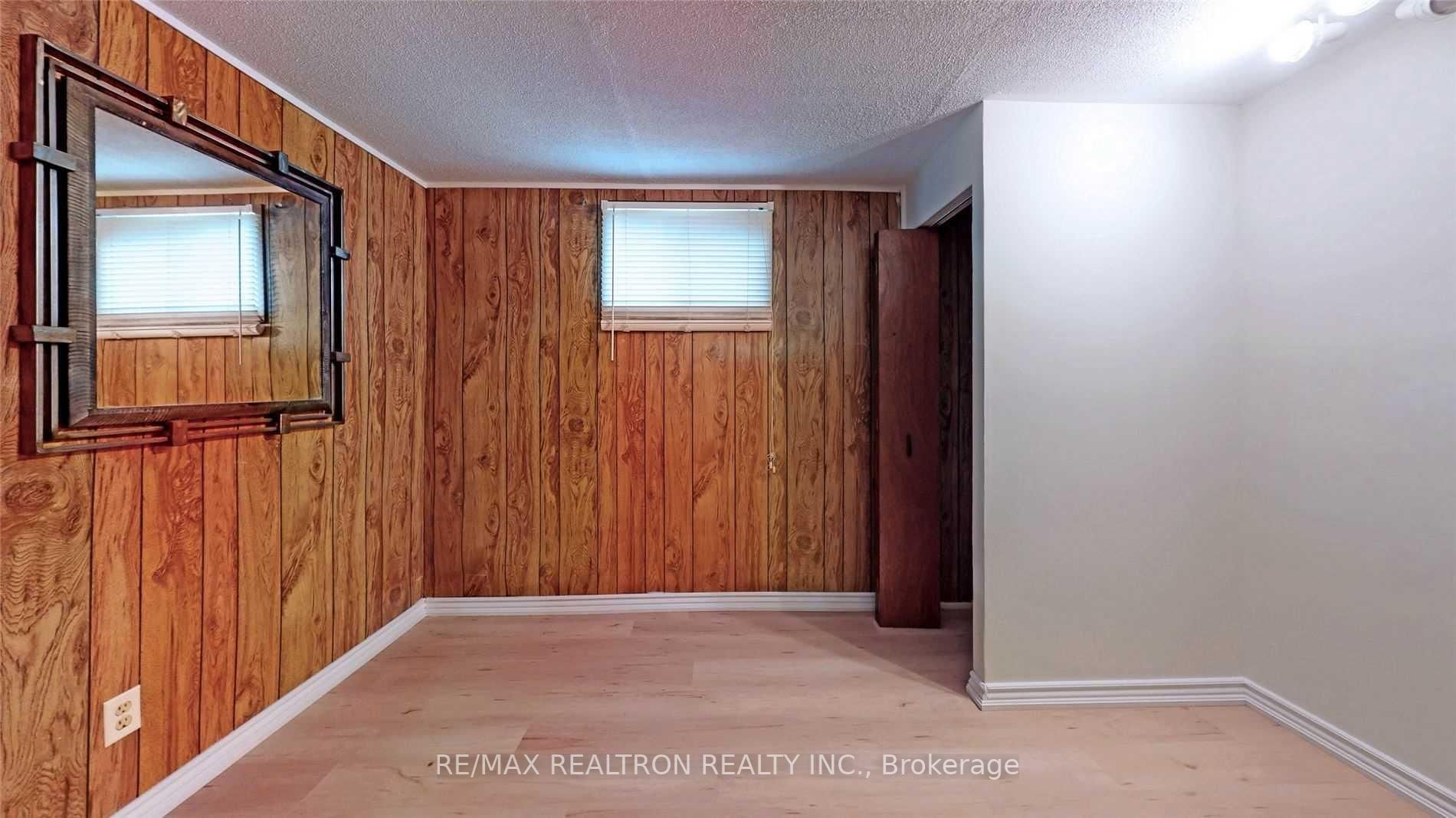80 Maplegrove Ave, #Lower
