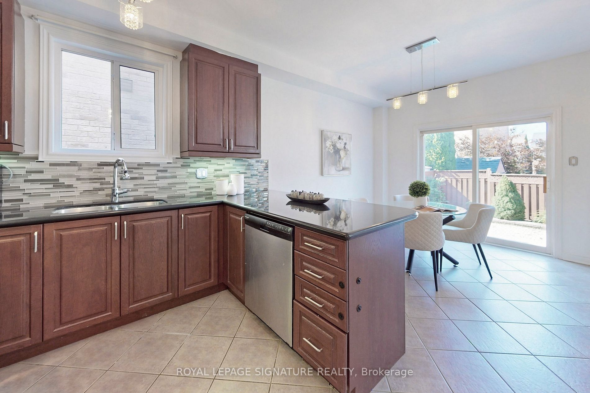 34 Pedersen Dr
