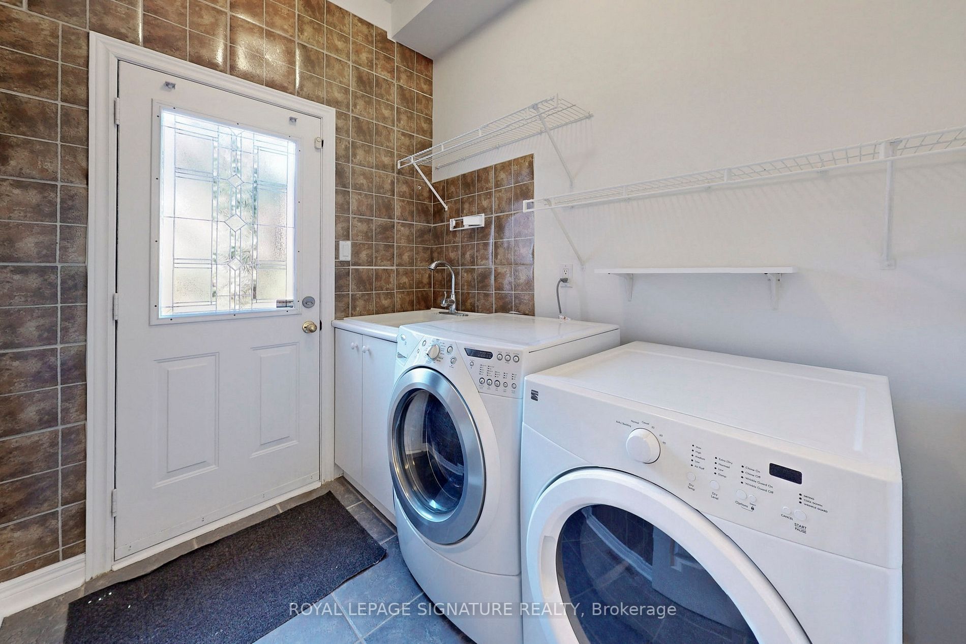 34 Pedersen Dr