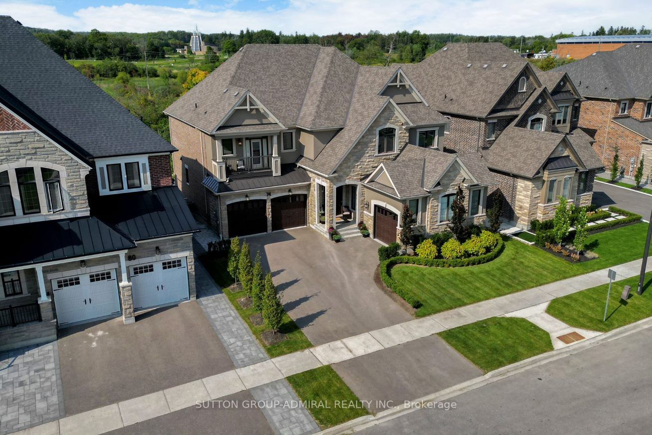 74 Sir Henry Crt