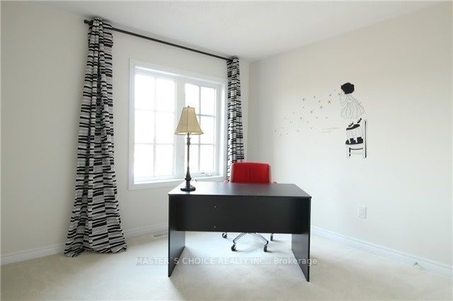 6 Coventry Crt