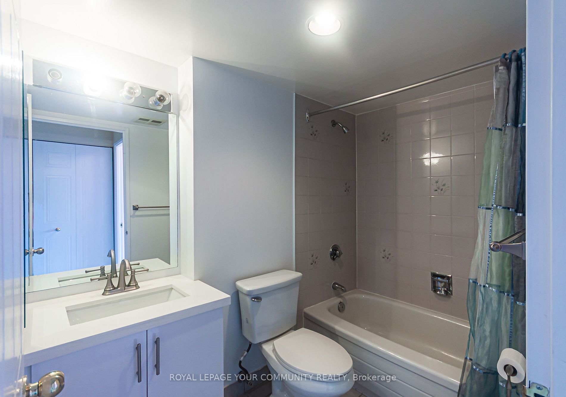 22 Clarissa Dr, #511
