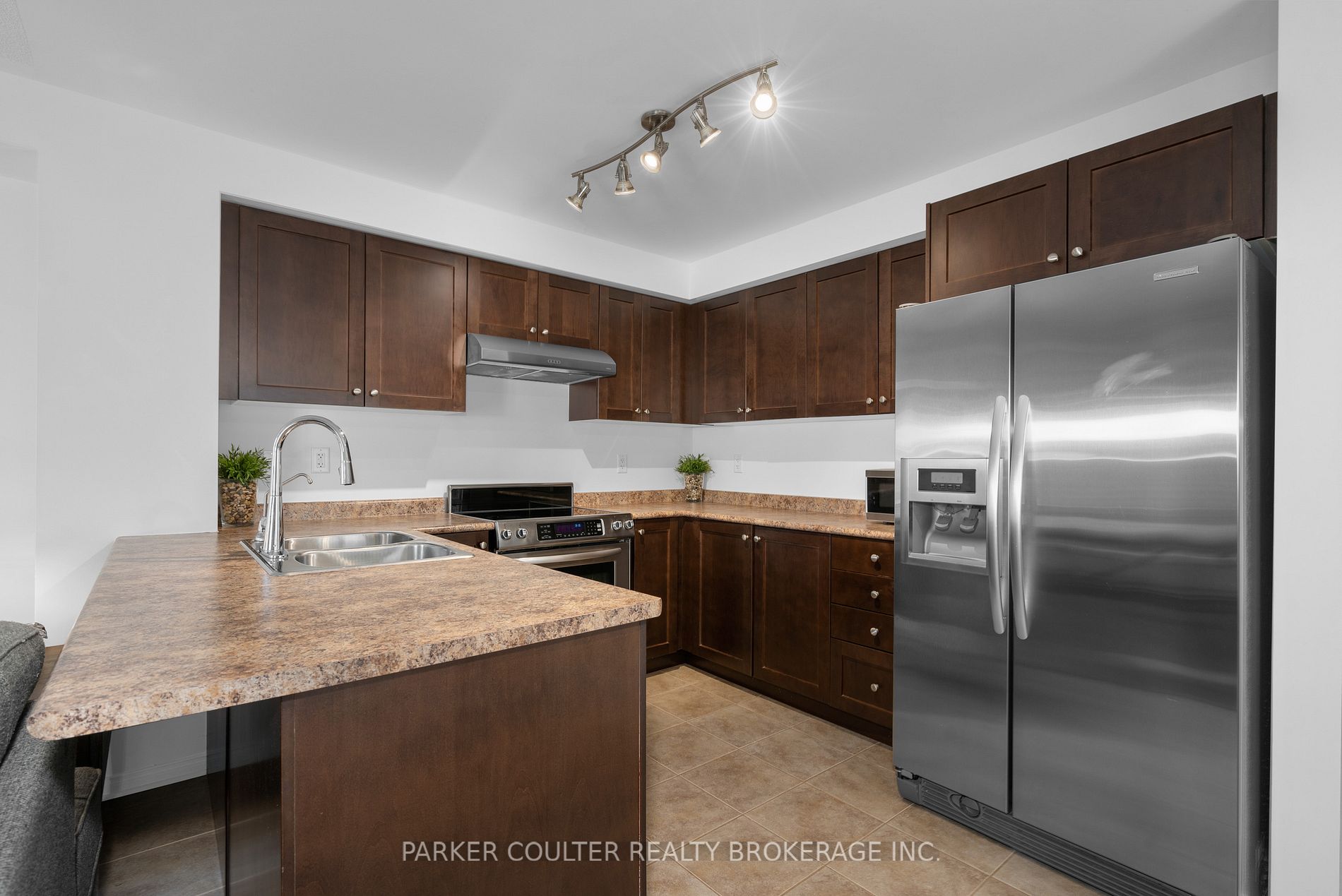 70 Meadowhawk Trail