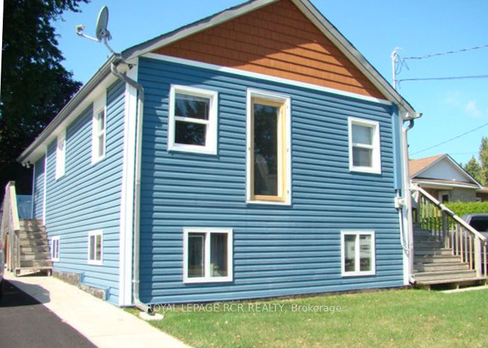 290 Main St N