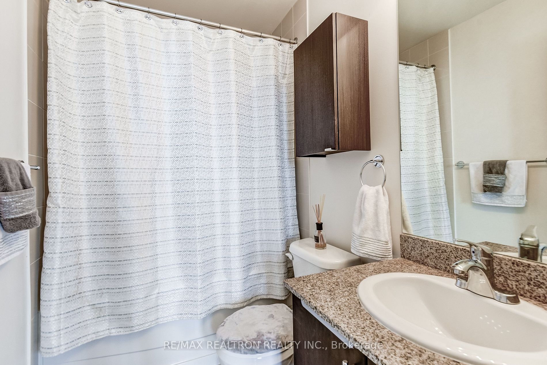 2900 Highway No. 7, #2305