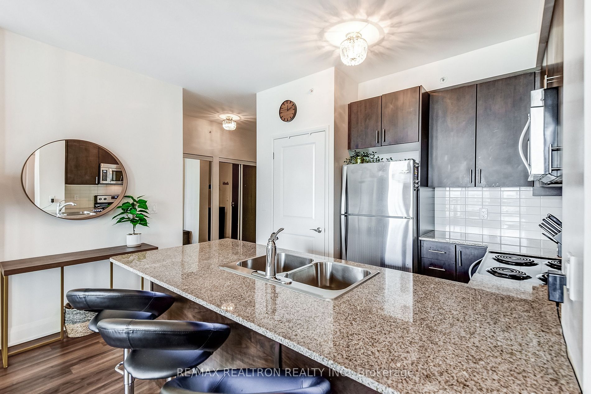 2900 Highway No. 7, #2305