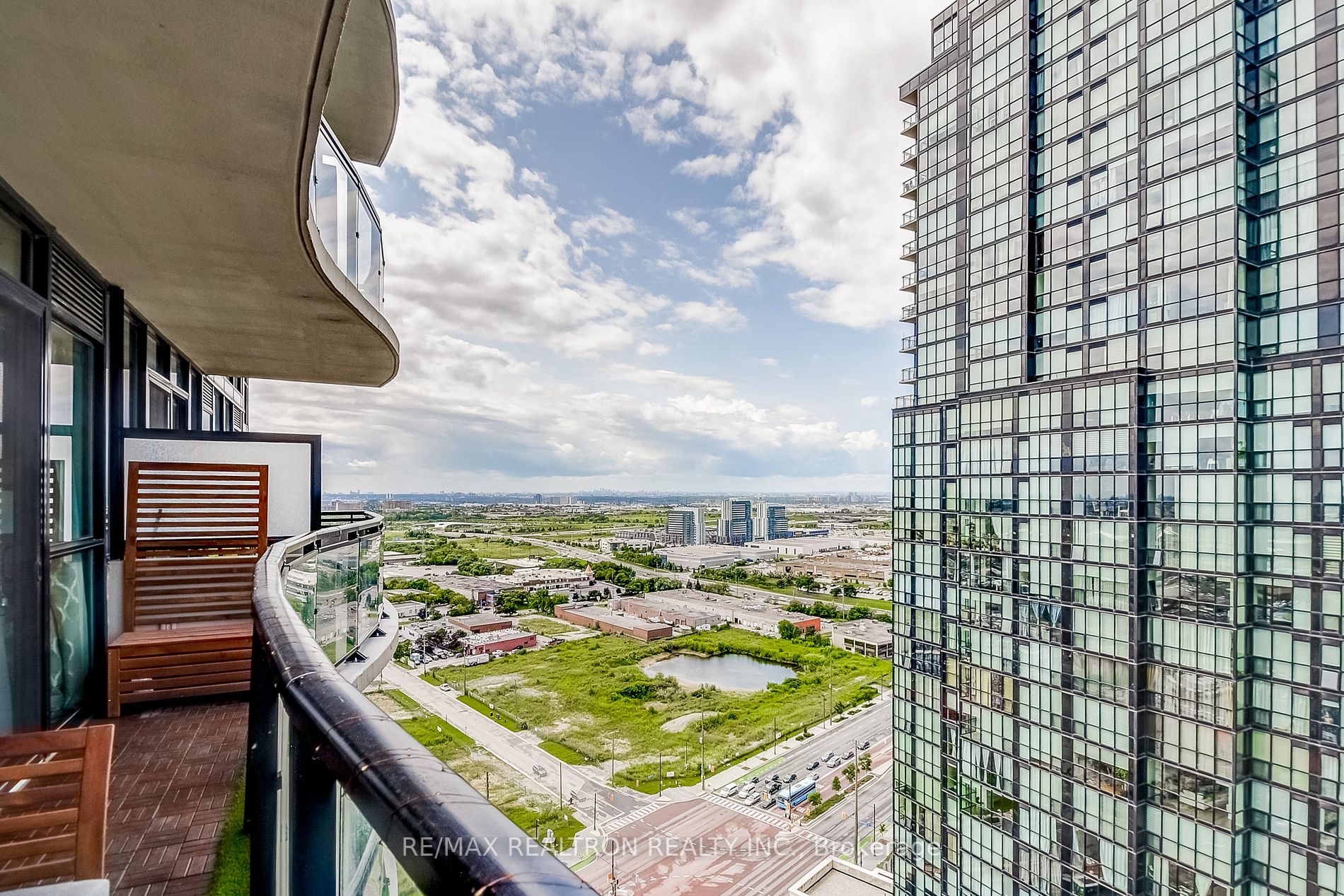 2900 Highway No. 7, #2305