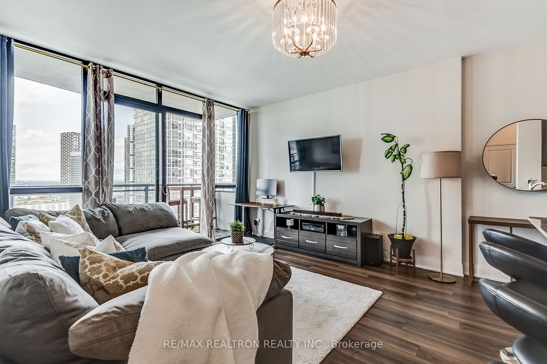 2900 Highway No. 7, #2305