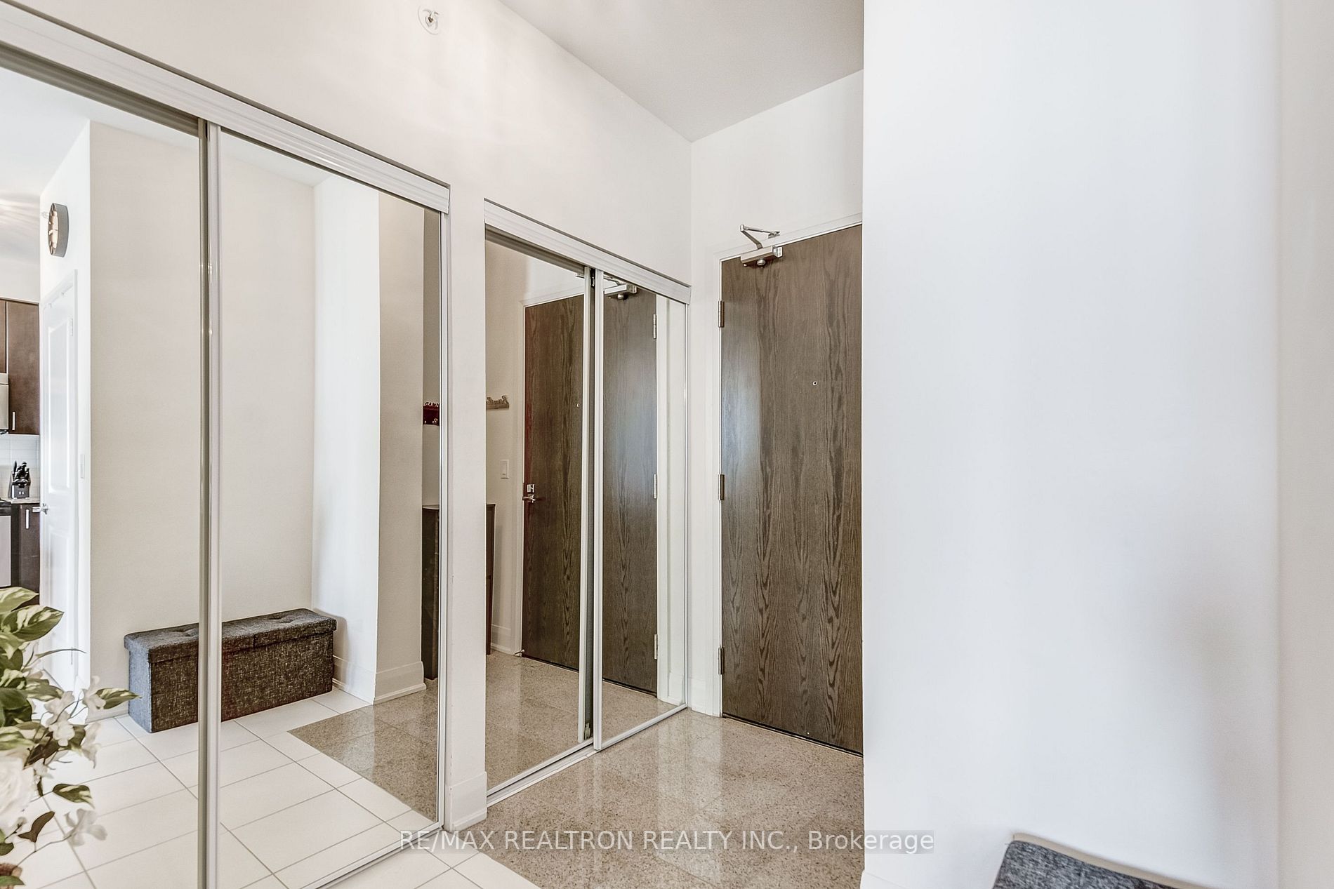 2900 Highway No. 7, #2305