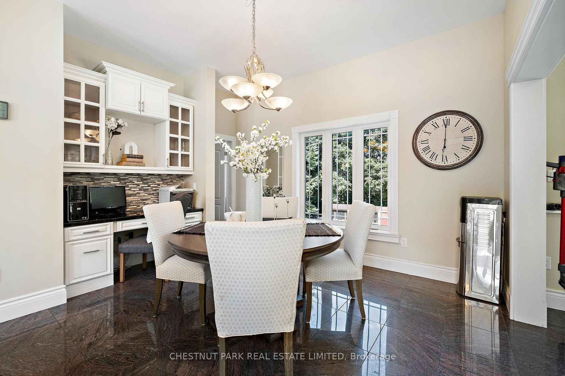 187 Davis Dr
