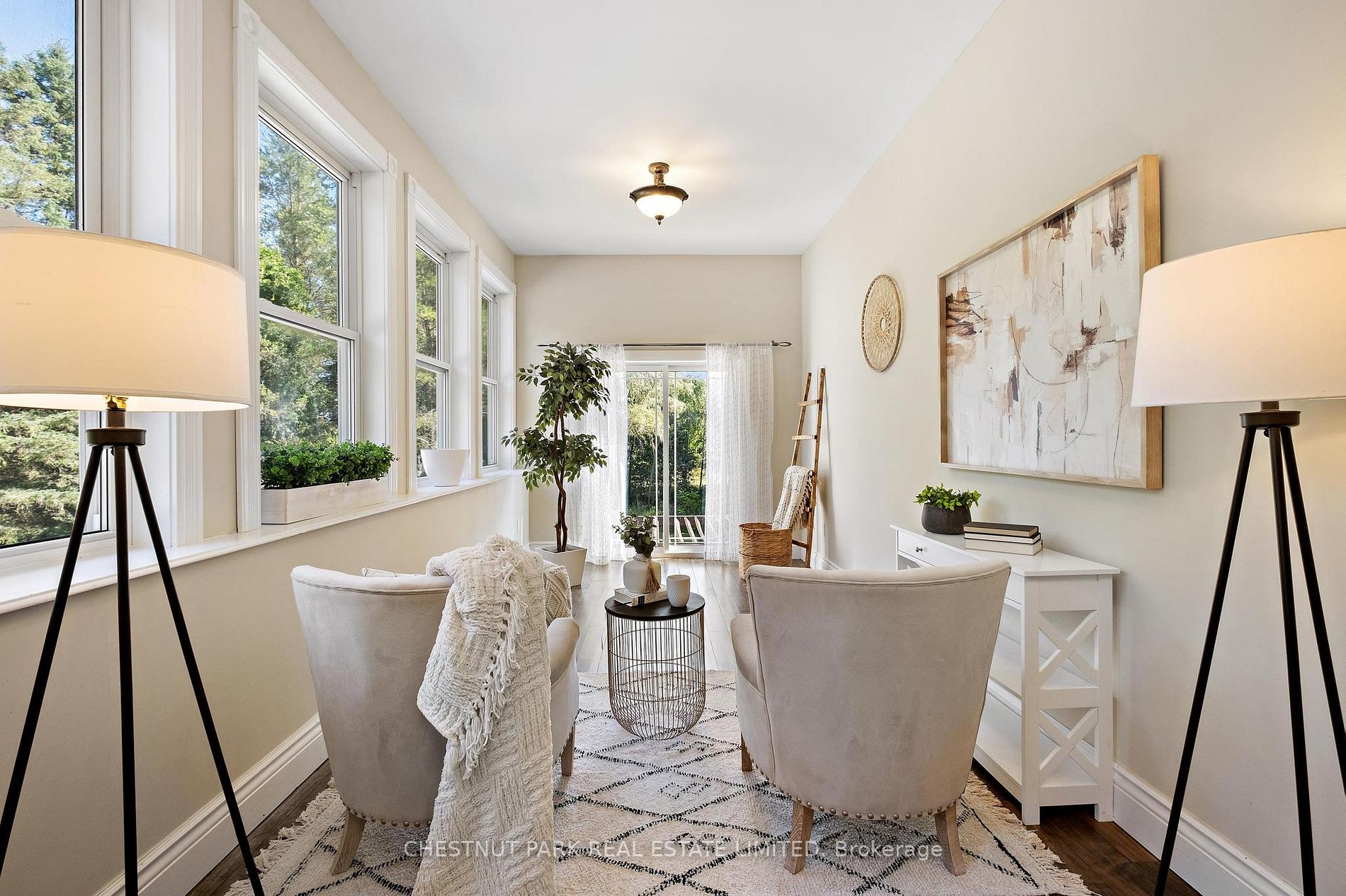 187 Davis Dr