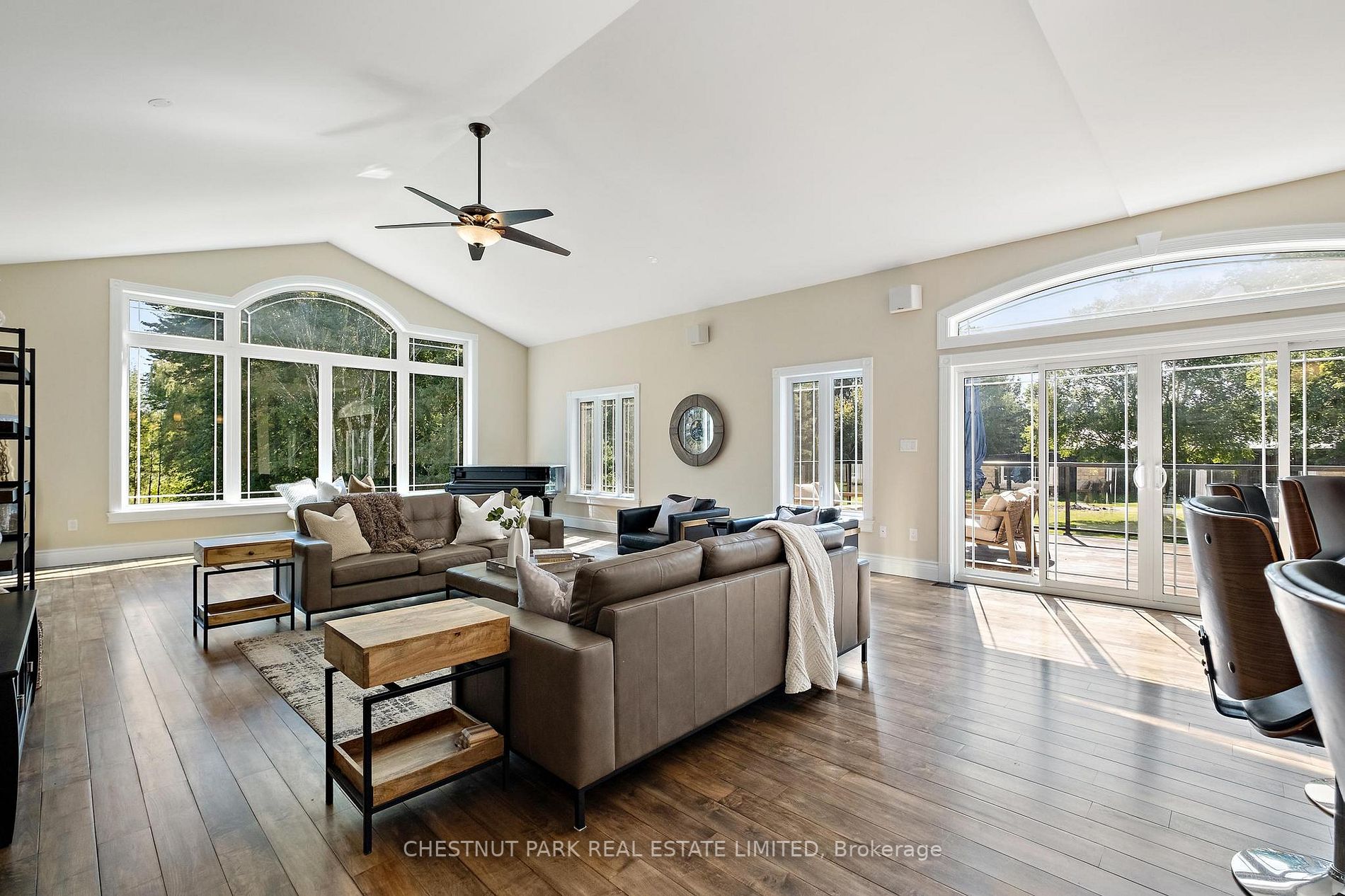 187 Davis Dr