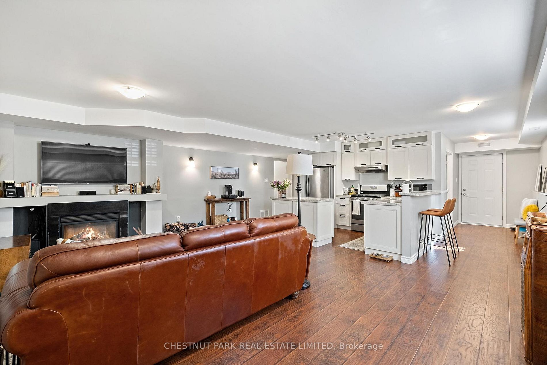 187 Davis Dr