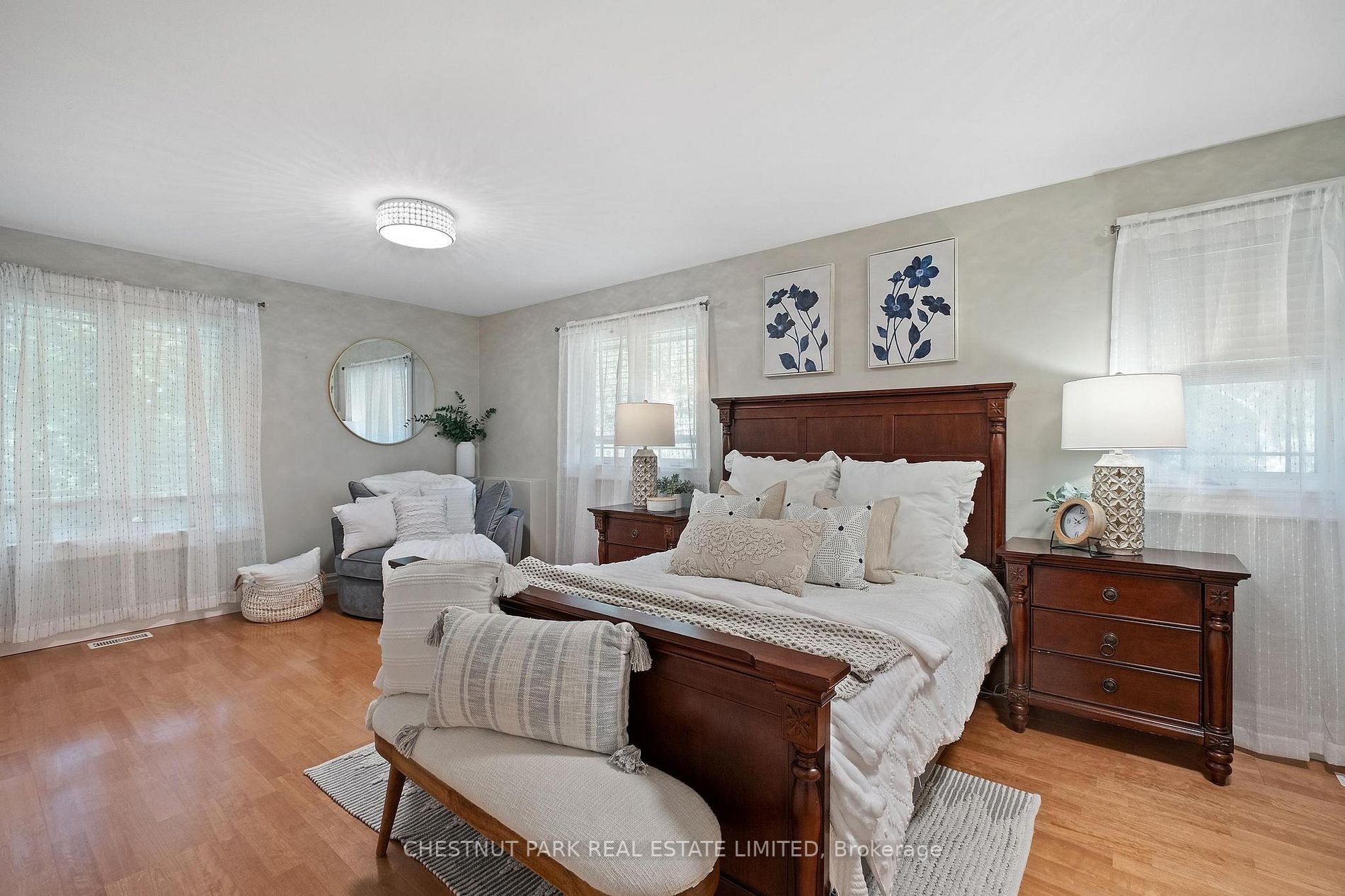 187 Davis Dr
