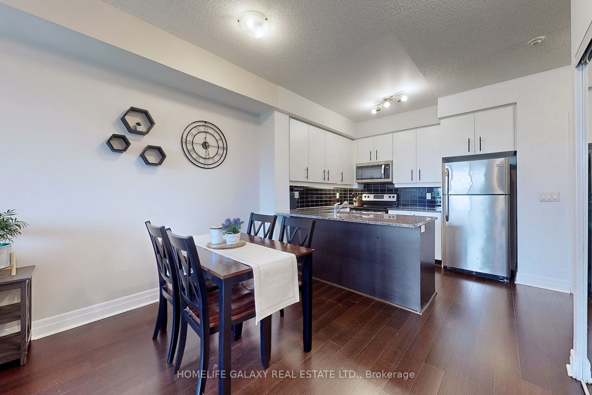 8130 Birchmount Rd, #305 F