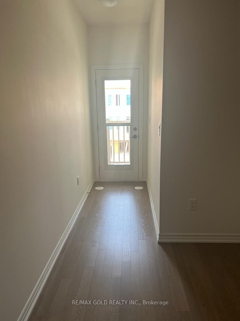 11 Mel Irving Dr