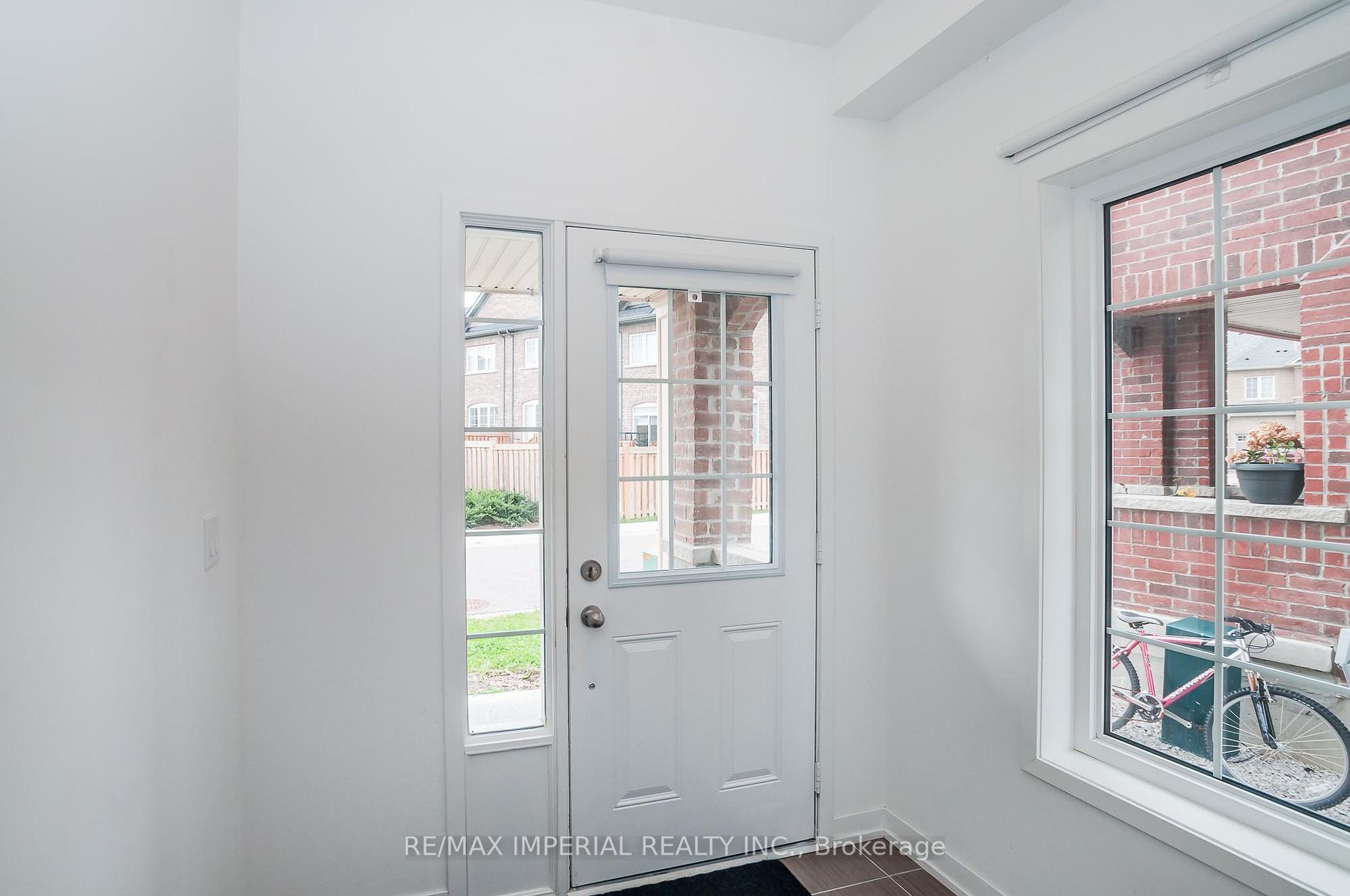 312 Clay Stones St