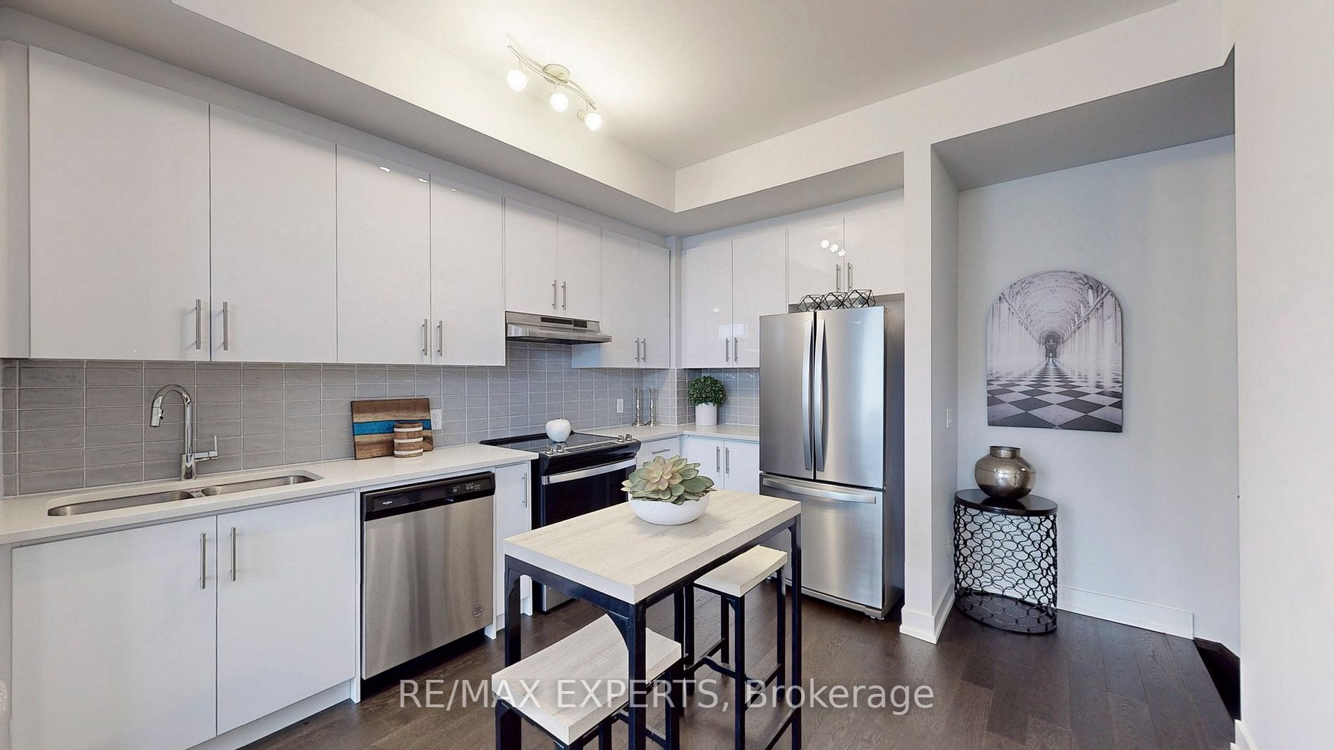 9560 Islington Ave, #114