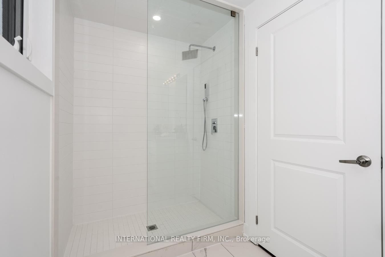1 Hartman Avenue #5