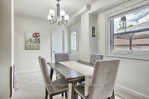 64 Cardinal Cres
