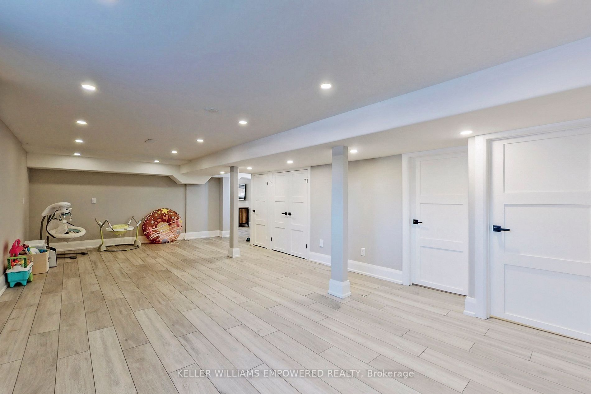 646 Simcoe Rd