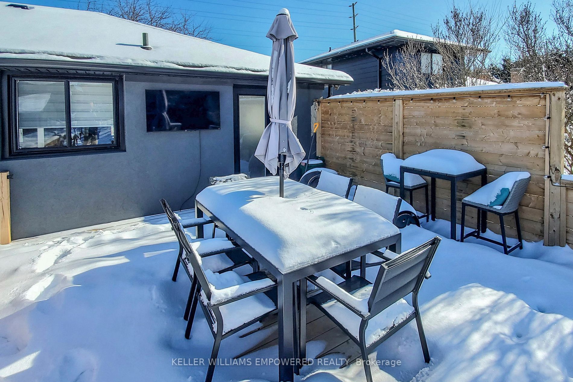 646 Simcoe Rd