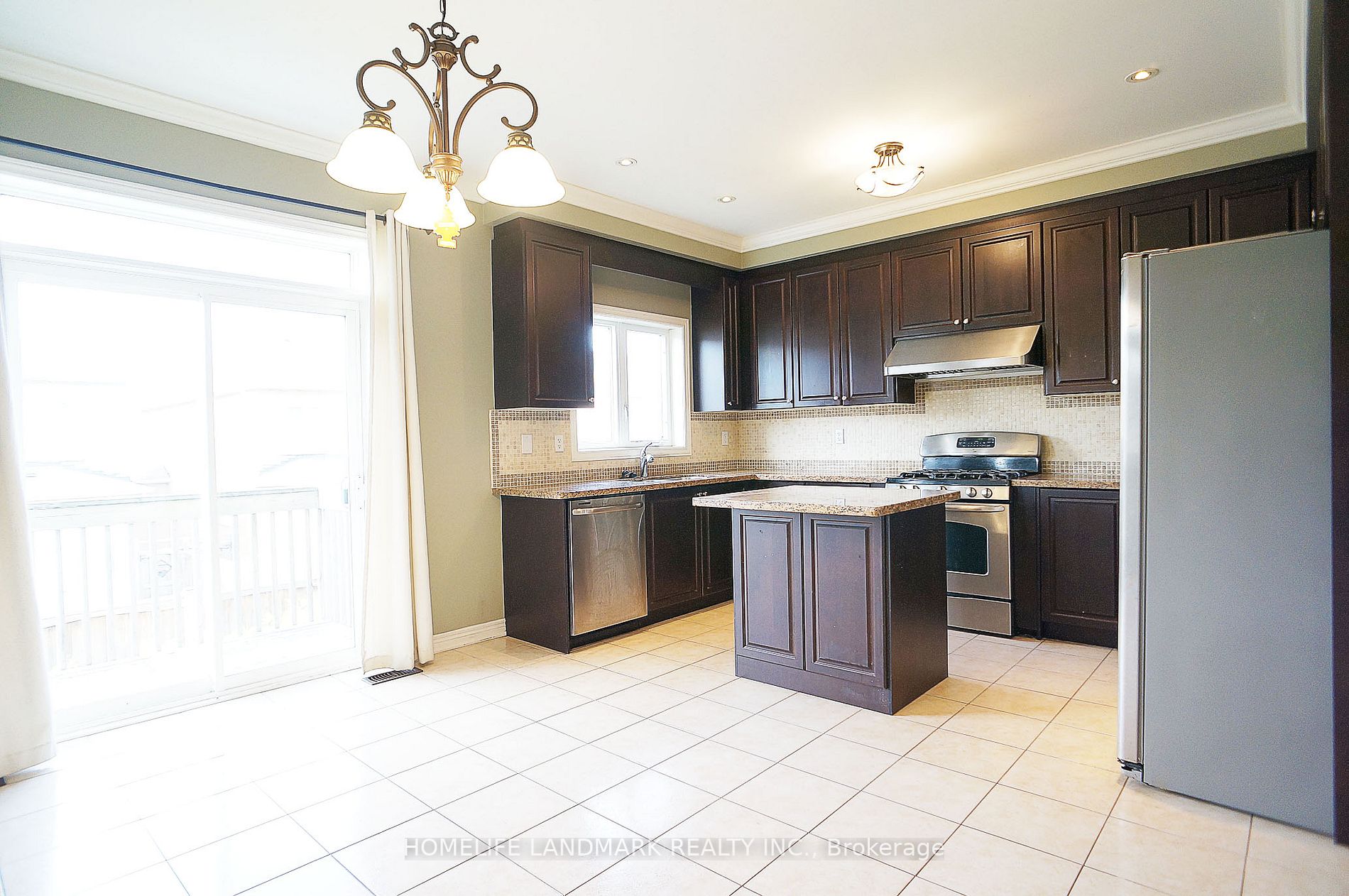 1178 Mctavish Dr