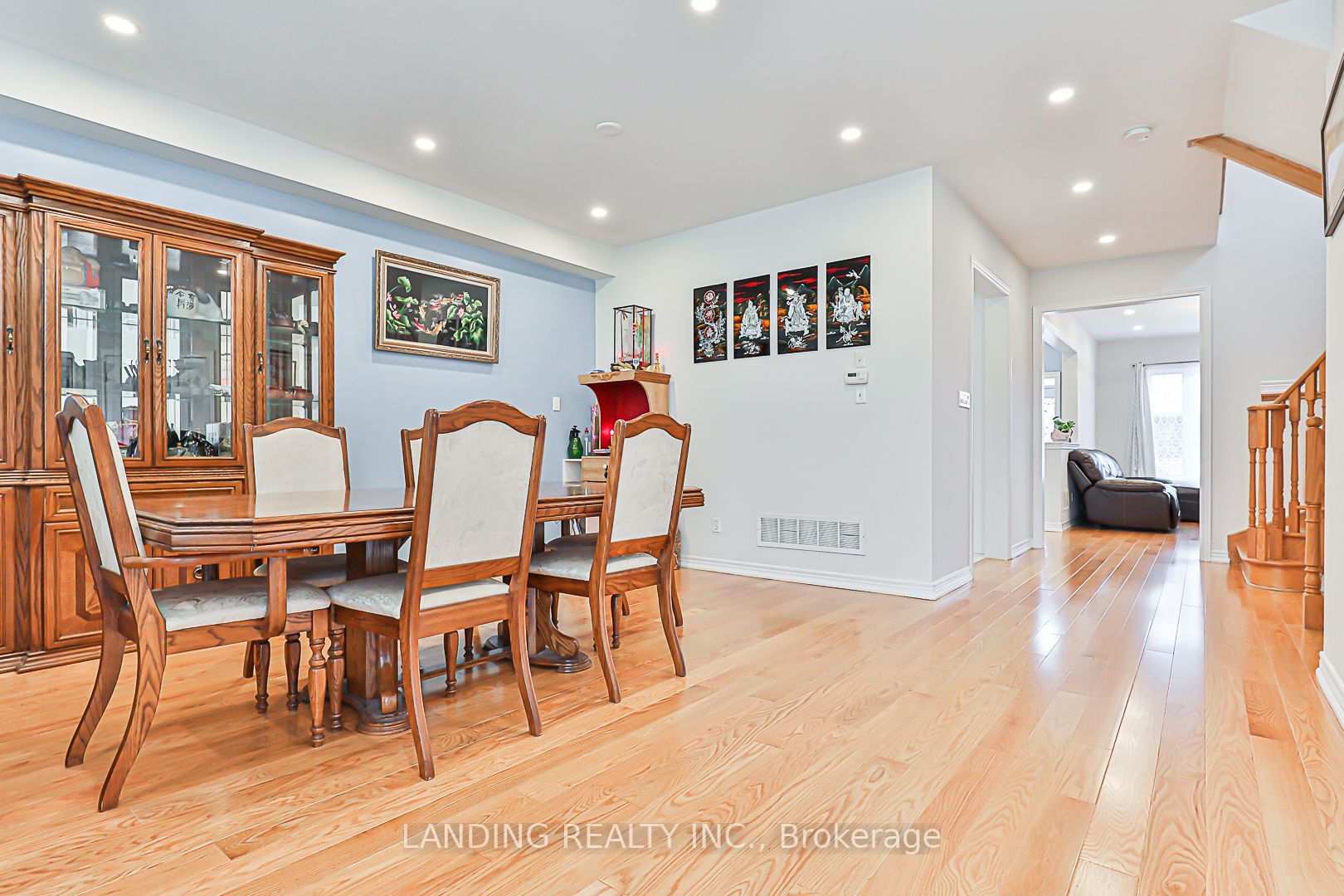 36 Richard Daley Dr