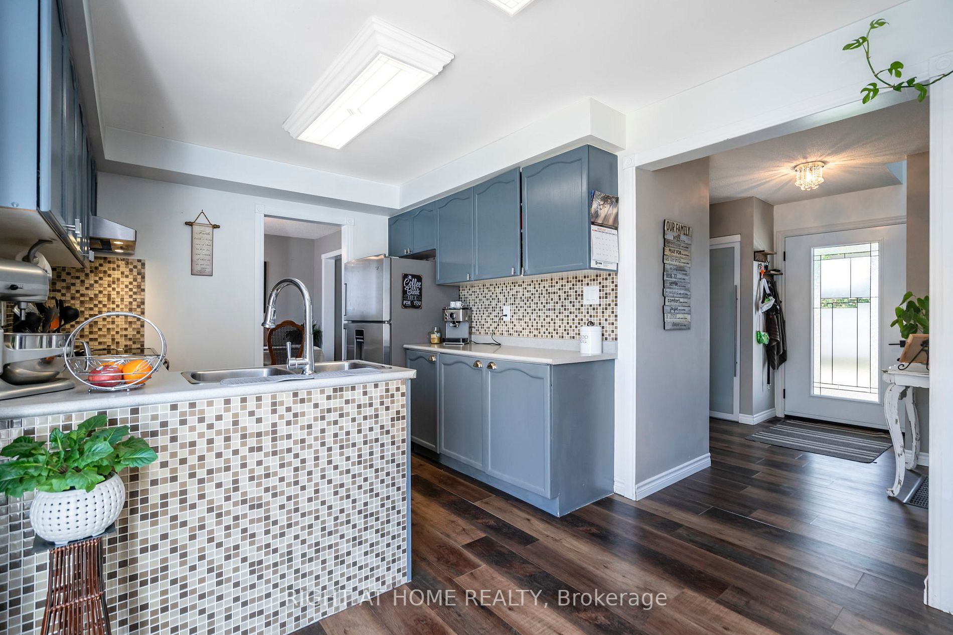 42 Darren Dr