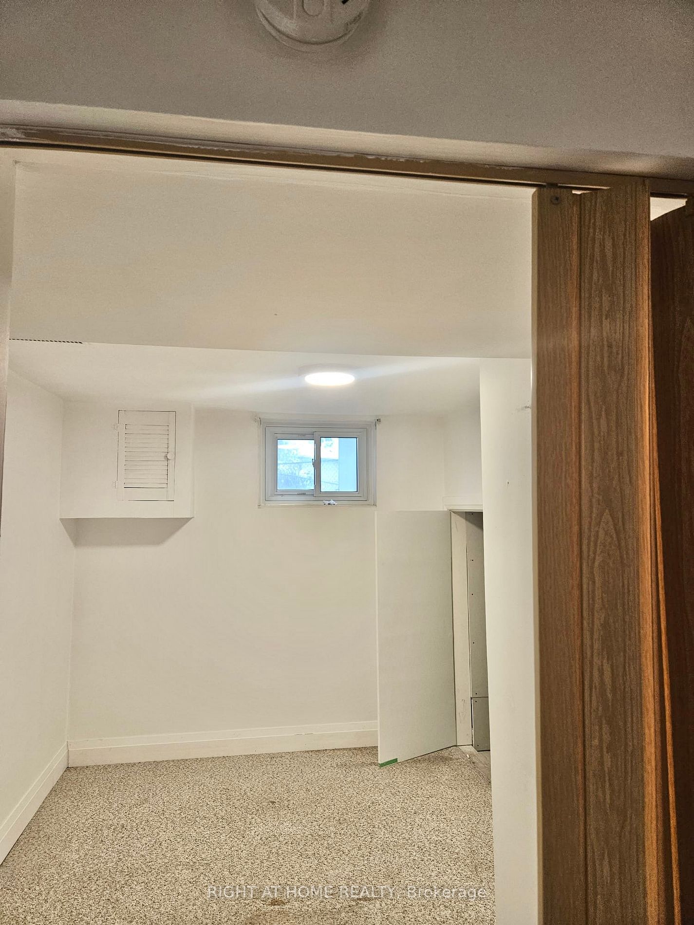84 Septonne Ave, #Basment