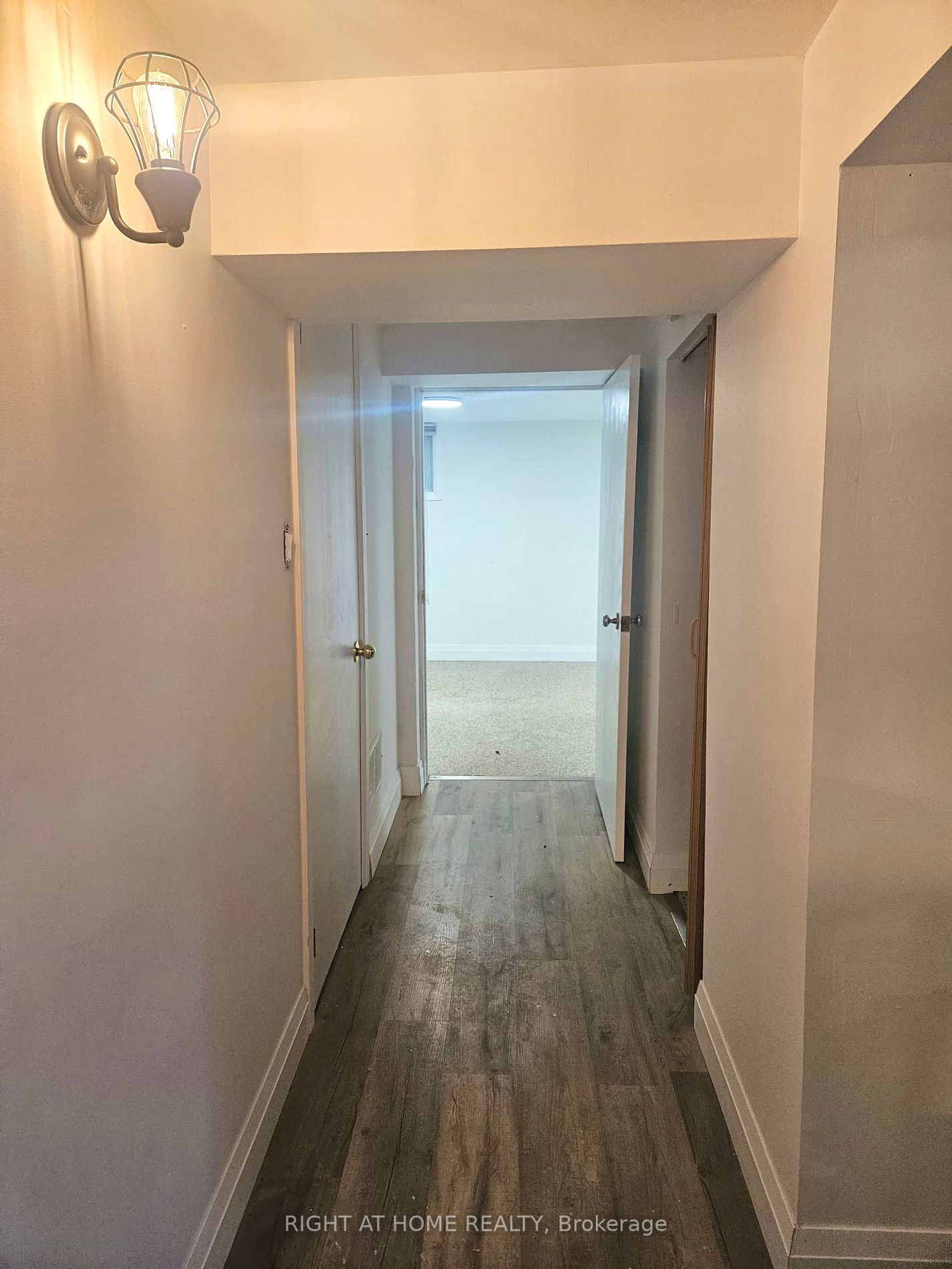 84 Septonne Ave, #Basment
