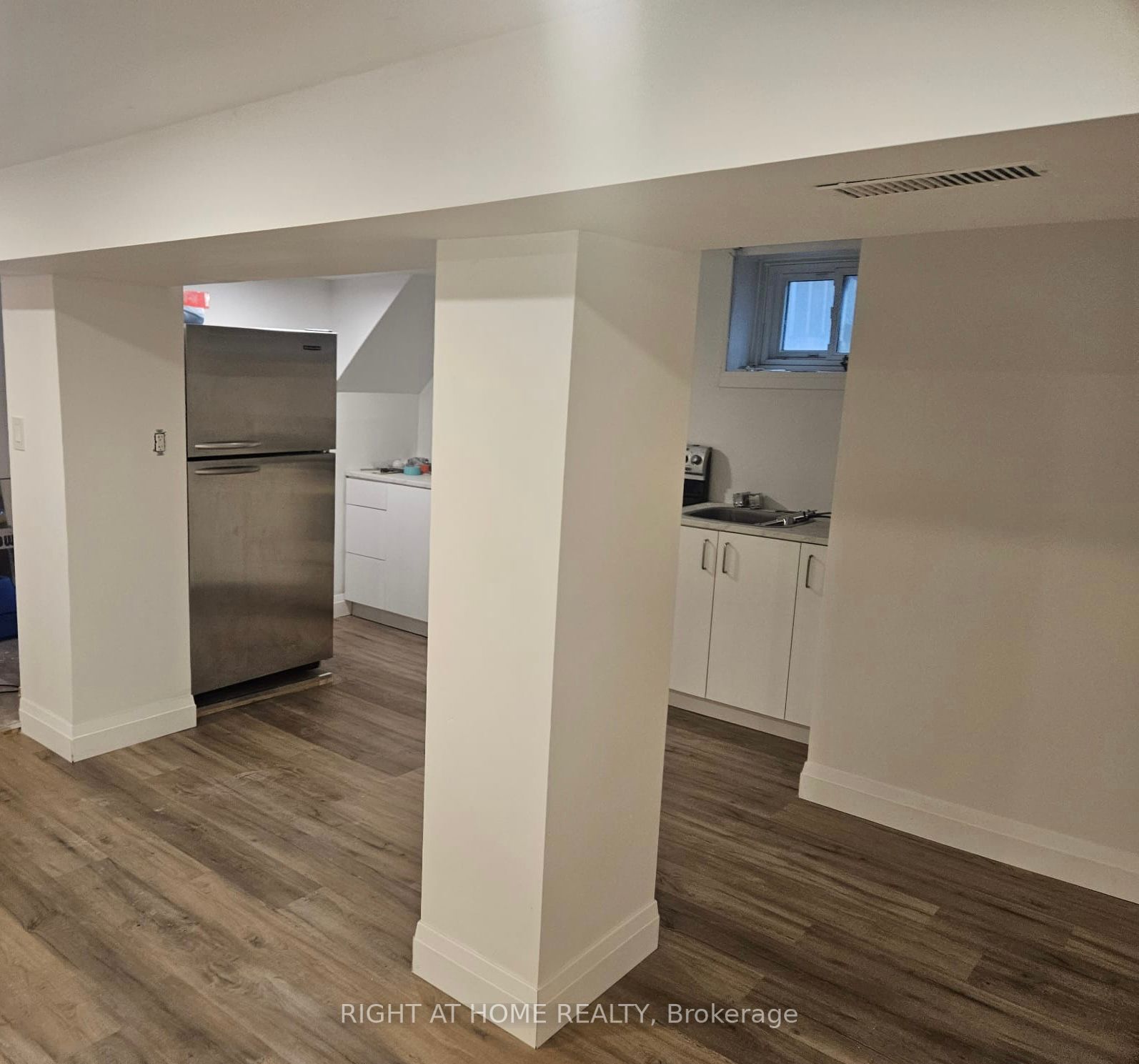 84 Septonne Ave, #Basment