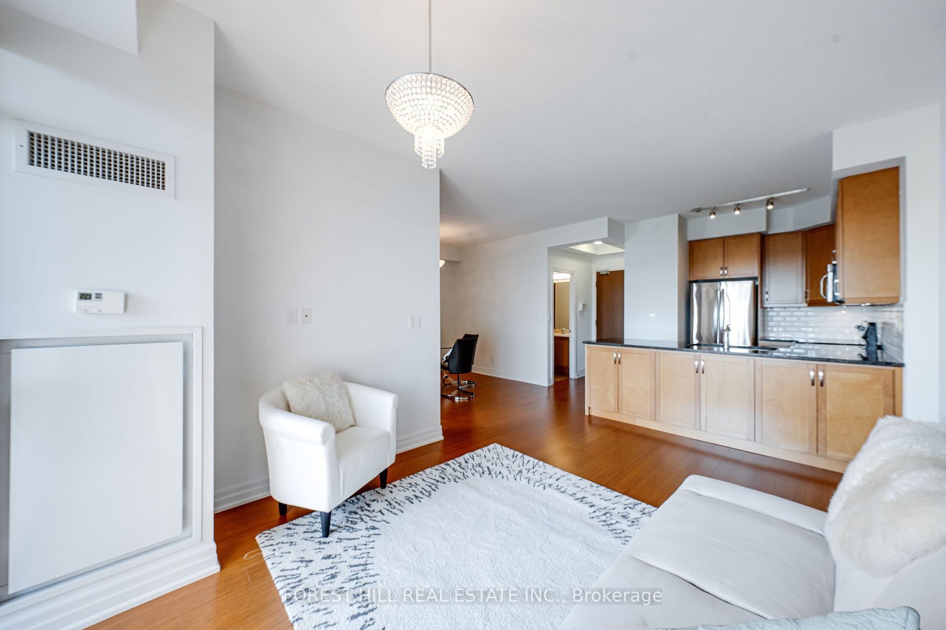 111 Civic Square Gate, #328