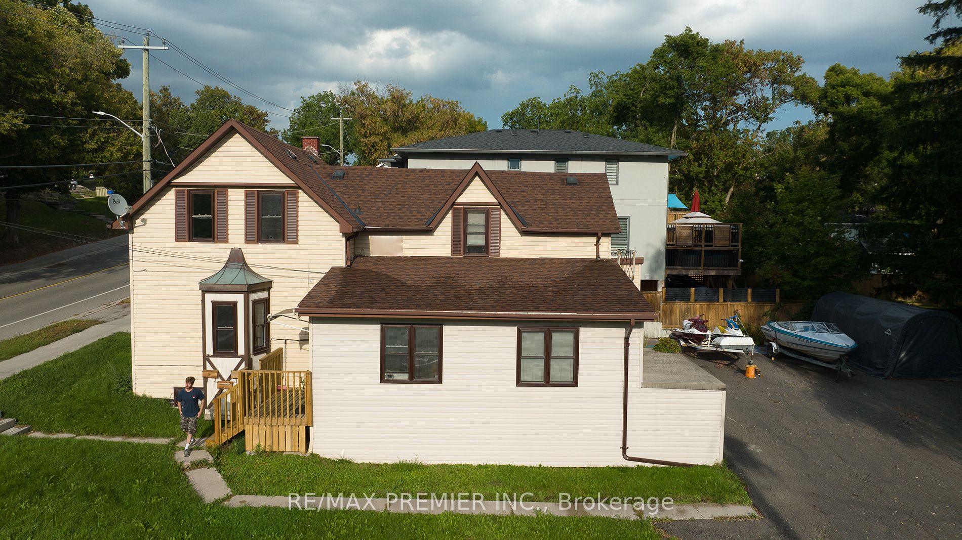 644 Srigley Street