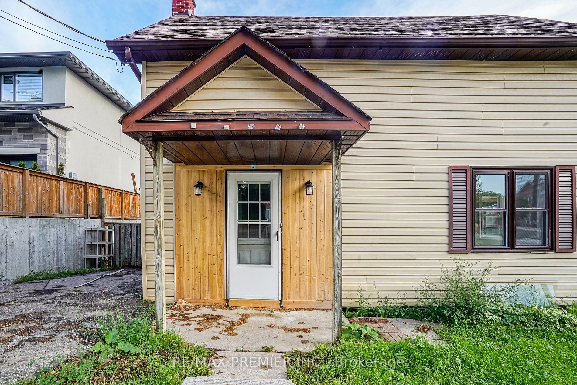 644 Srigley Street