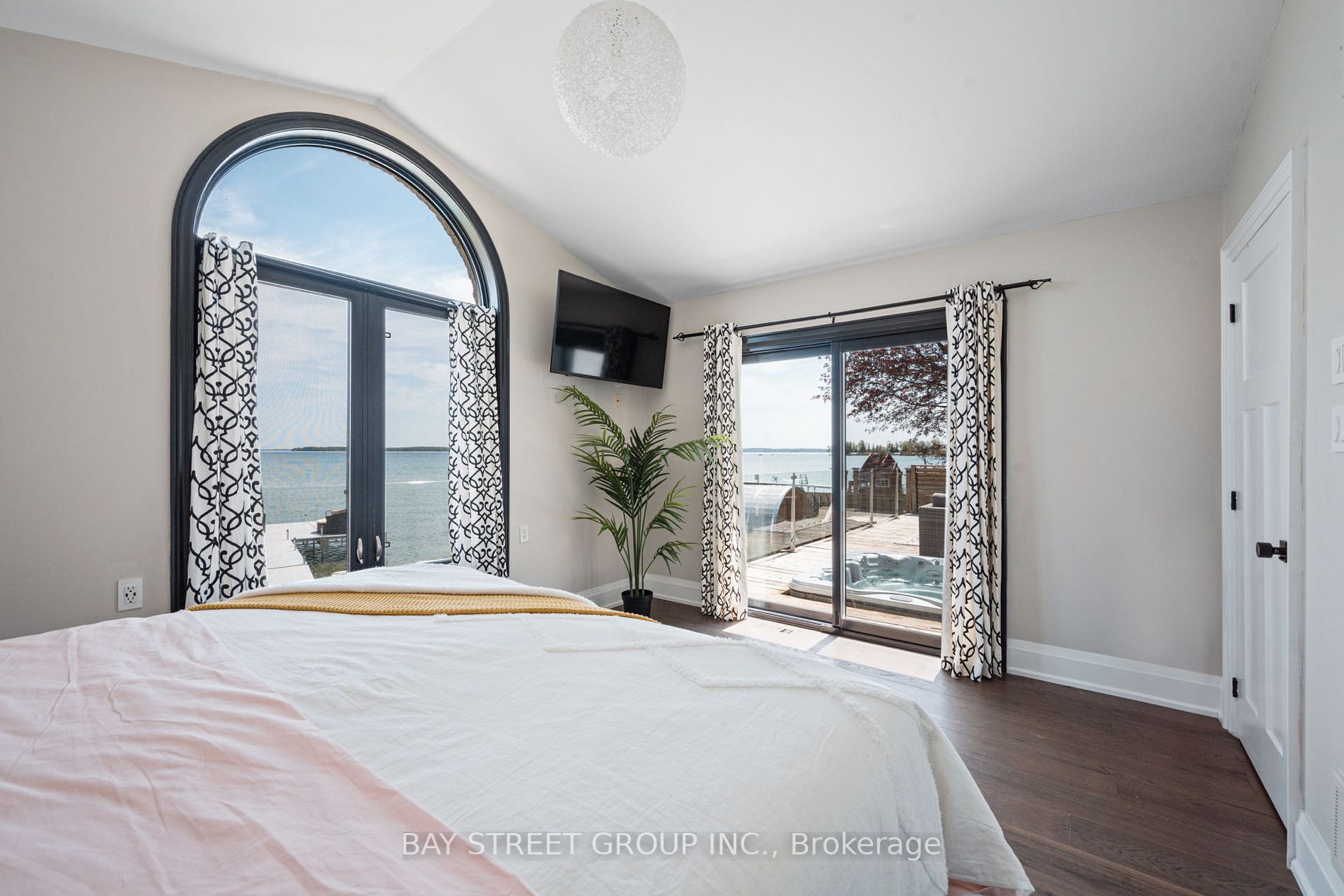 2277 Crystal Beach Rd