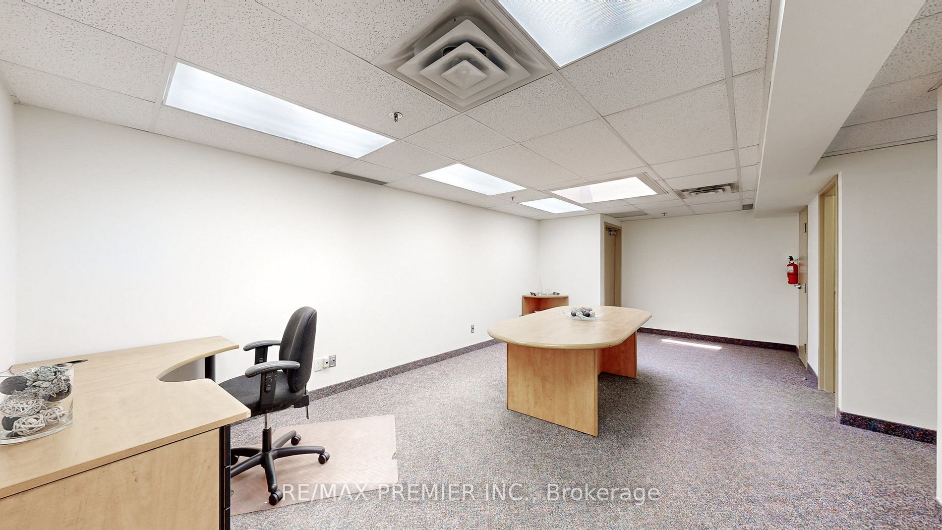 93 Woodstream Blvd, #6 A/B