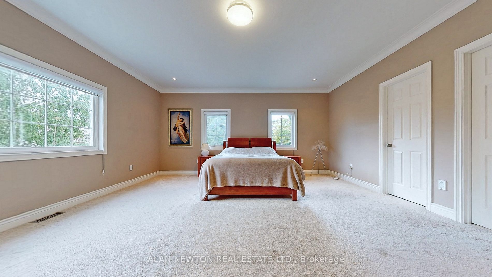15 Laureleaf Rd
